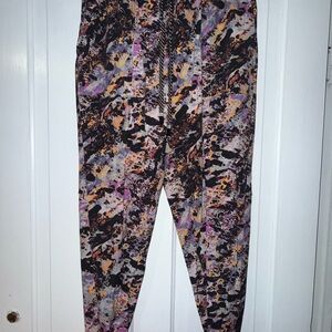 Fabletics Abstract Print Leggings